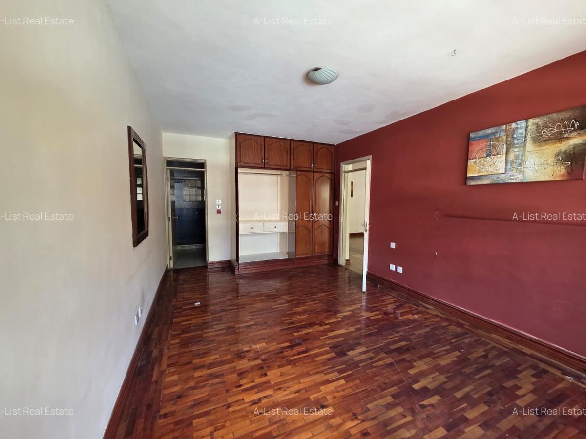 1 Bed Apartment with En Suite at Riverside Drive - 6