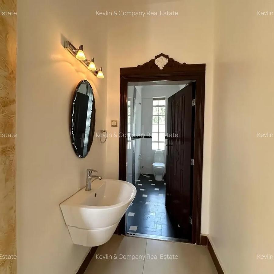 6 Bed Villa with En Suite in Nyari - 8