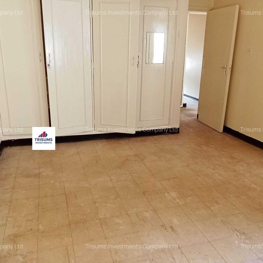 3 Bed Villa with En Suite in Parklands - 6