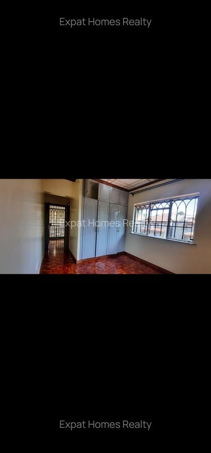 4 Bed House in Lavington - 5