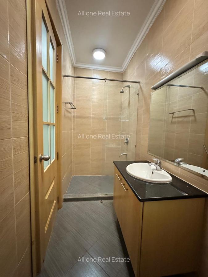 4 Bed Townhouse with Walk In Closet at Near The Hub Mall - 20