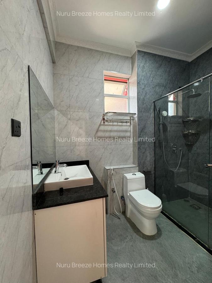 4 Bed Apartment with En Suite in General Mathenge - 14
