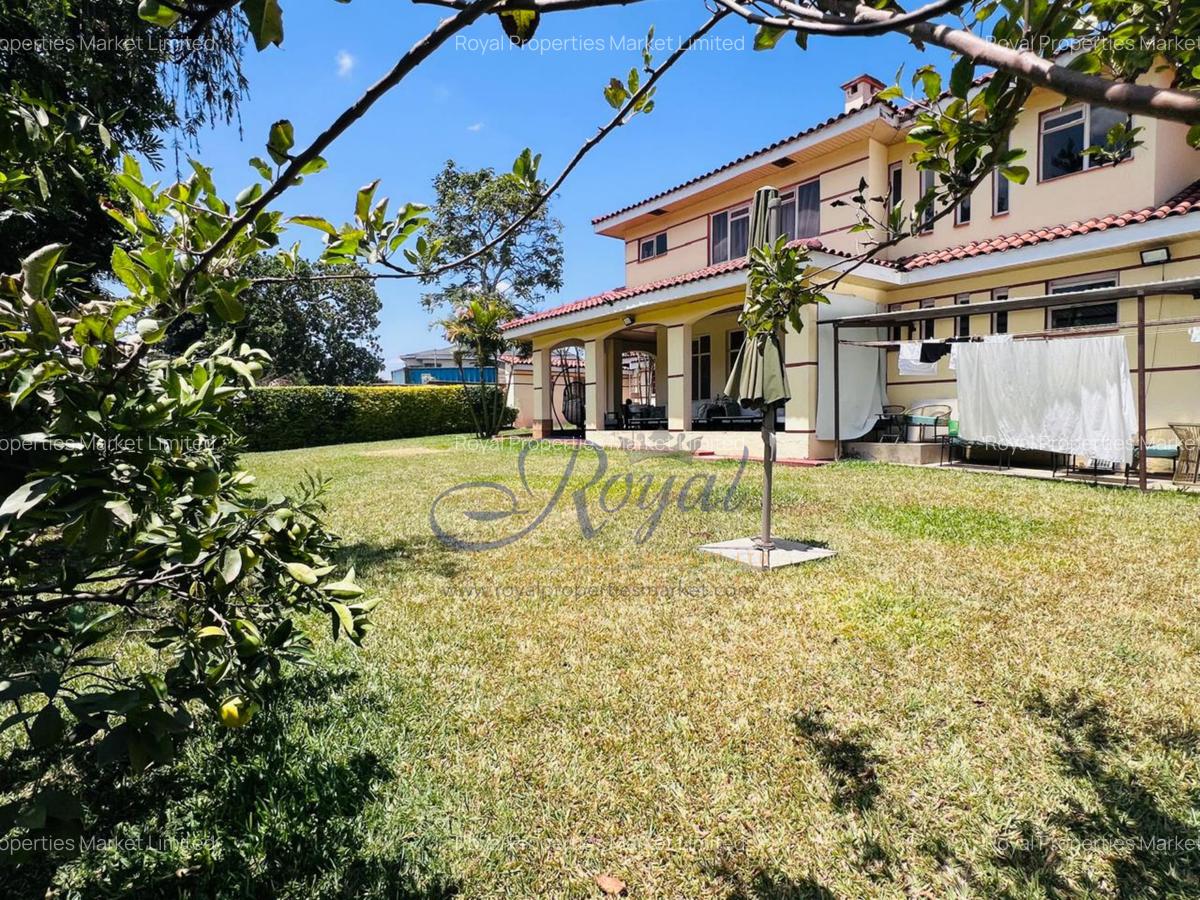 5 Bed House with En Suite at Runda - 10