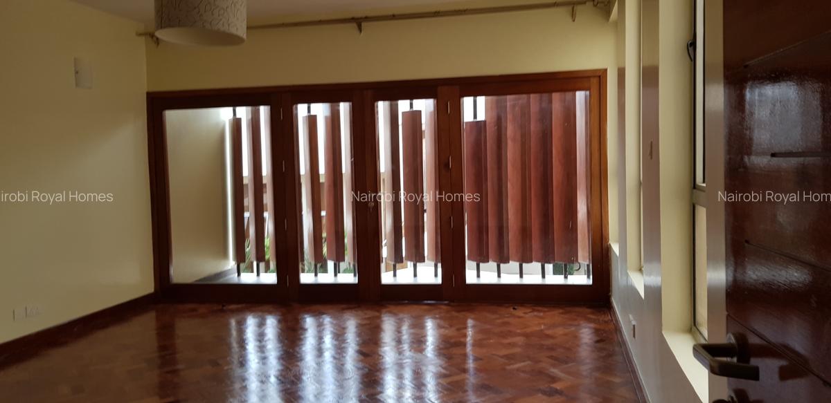 5 Bed Townhouse with En Suite at Lavington Road 66 - 16