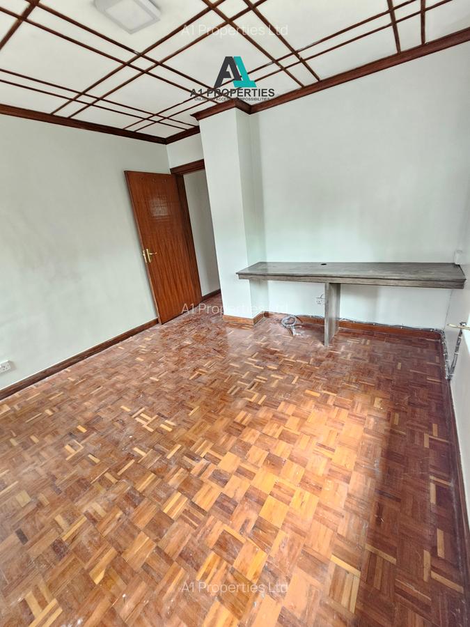4 Bed Townhouse with En Suite in Lavington - 15