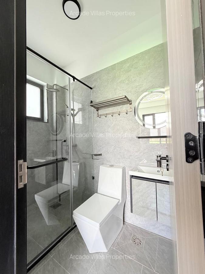 2 Bed Apartment with En Suite in Lavington - 5