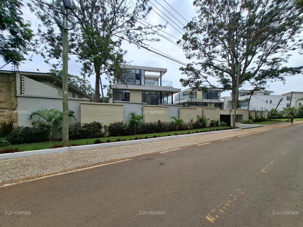 6 Bed Townhouse with En Suite in Lavington - 13