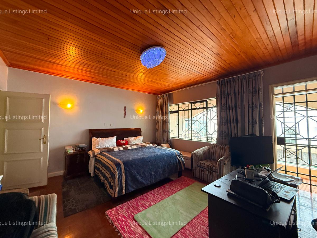 5 Bed Townhouse with Staff Quarters in Riverside - 11