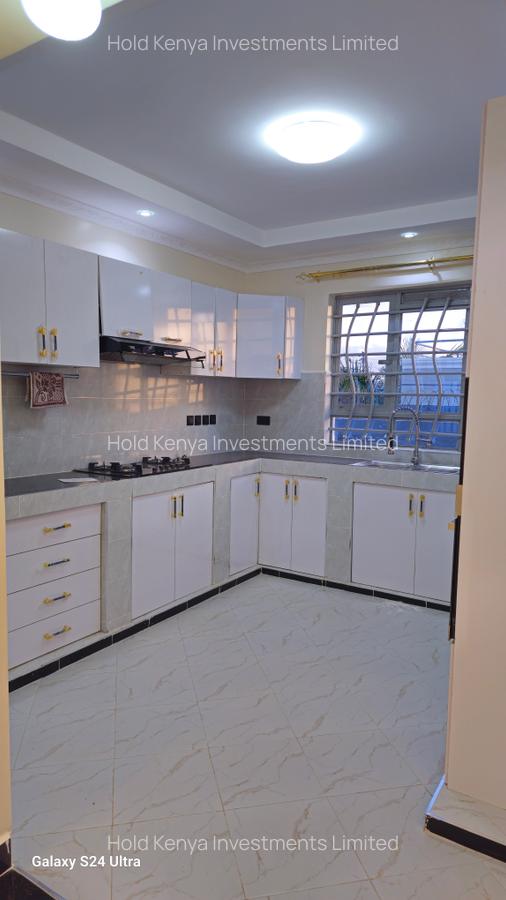 4 Bed House with En Suite at Riverside Drive - 4