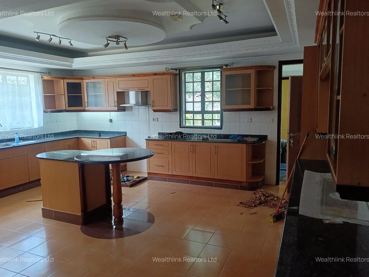 4 Bed House with En Suite at Runda - 10