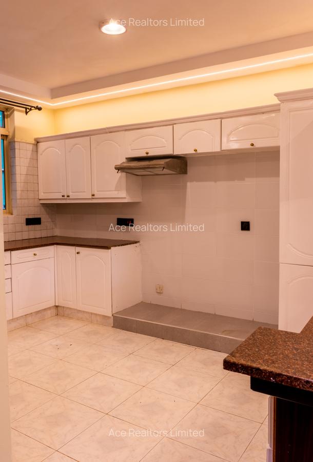 3 Bed Apartment with En Suite at Sports Road - 4