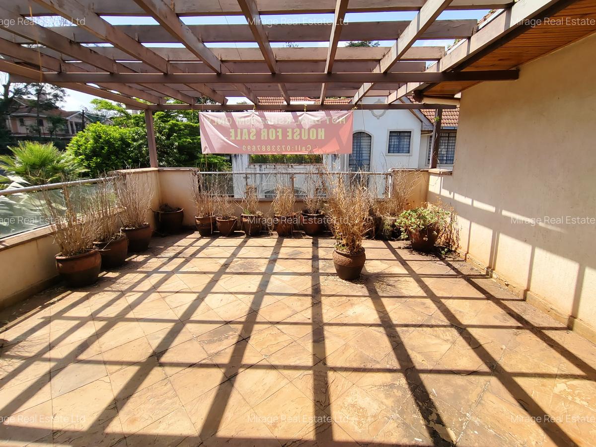 5 Bed Villa with En Suite in Lavington - 15