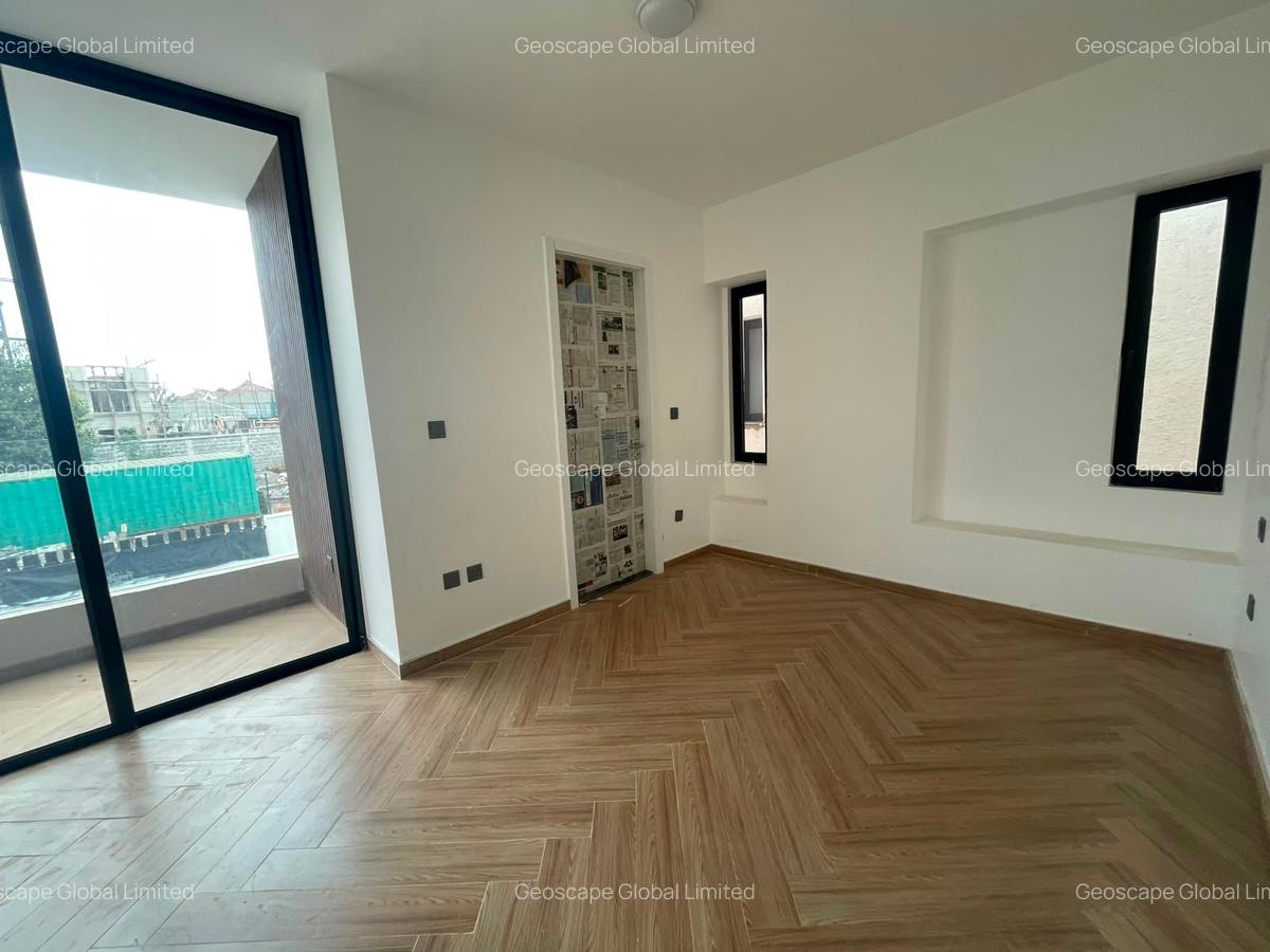 4 Bed House with En Suite in Runda - 4