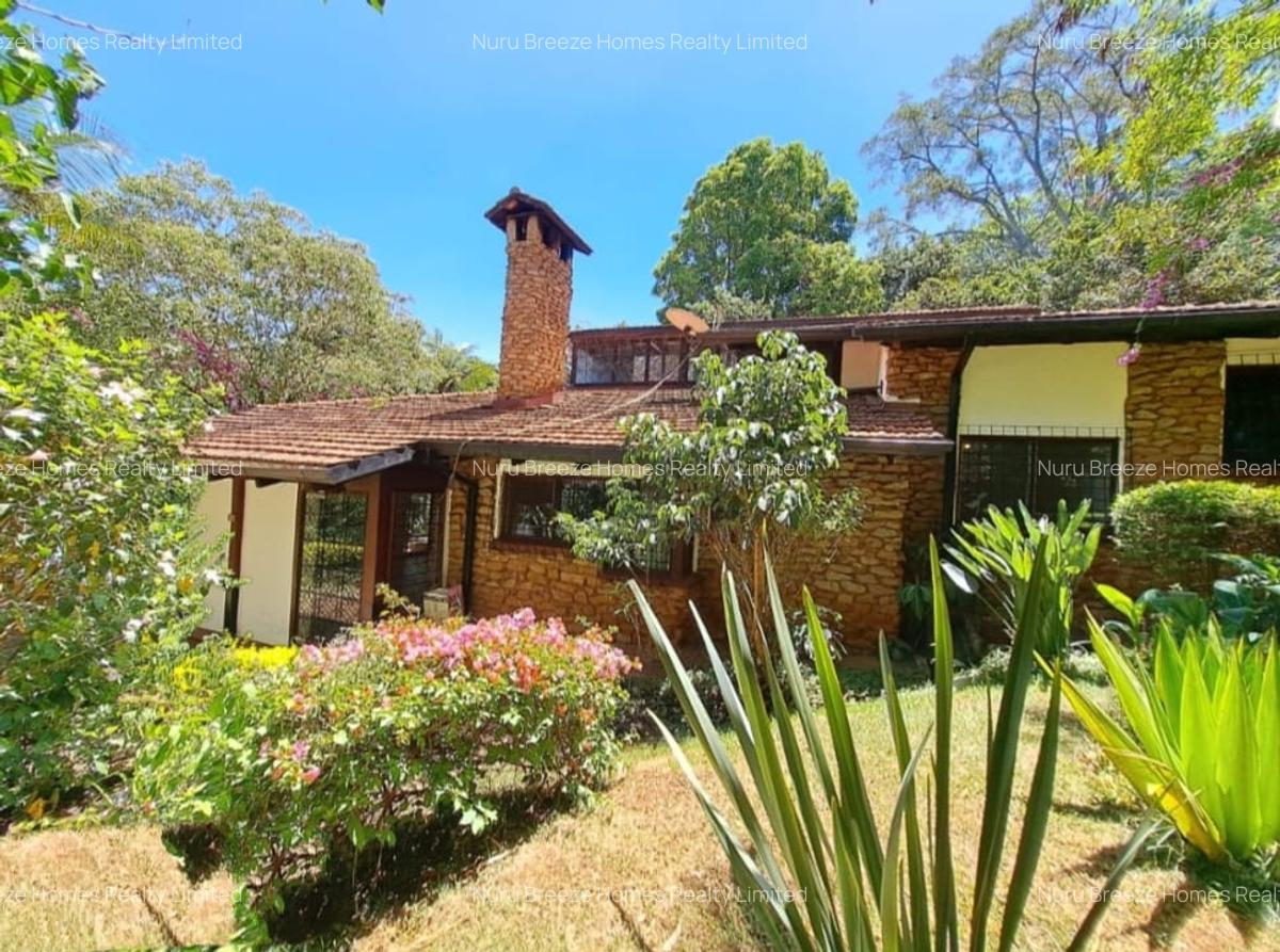 4 Bed House with En Suite in Lake View - 11