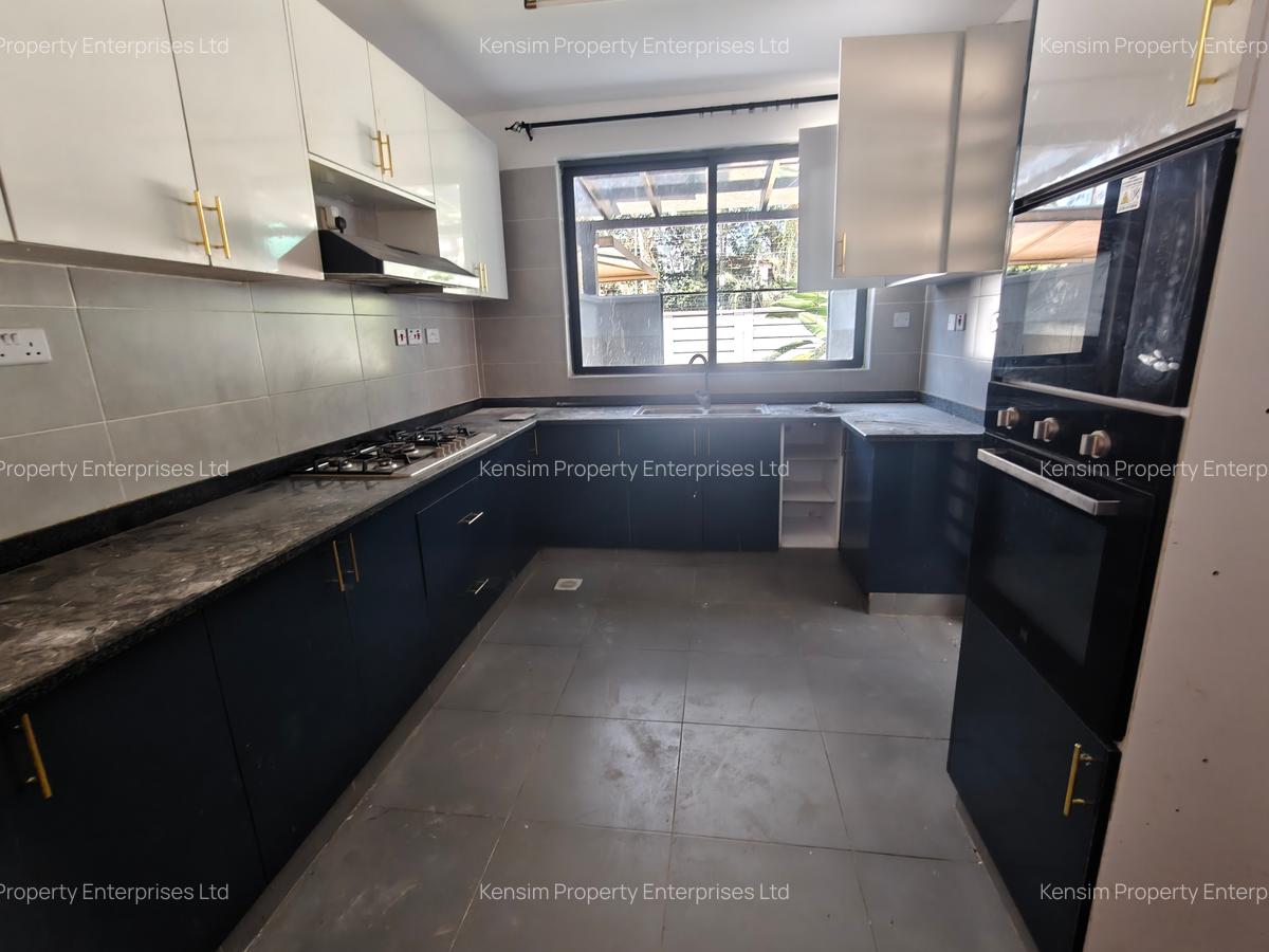 4 Bed Townhouse with En Suite in Lavington - 4