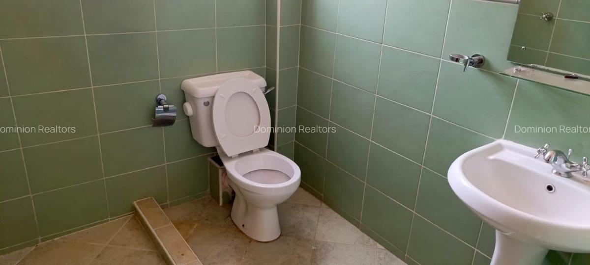 3 Bed Apartment with En Suite at Sports Road - 7