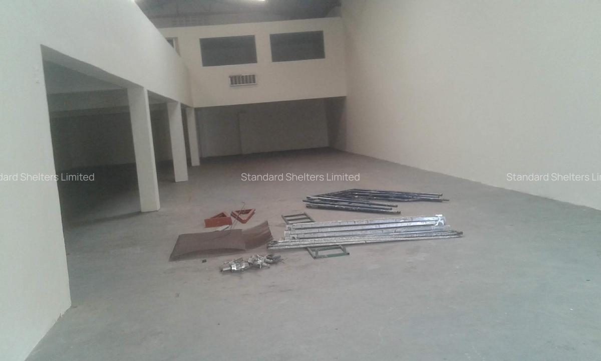6,950 ft² Warehouse with Service Charge Included in Industrial Area - 20