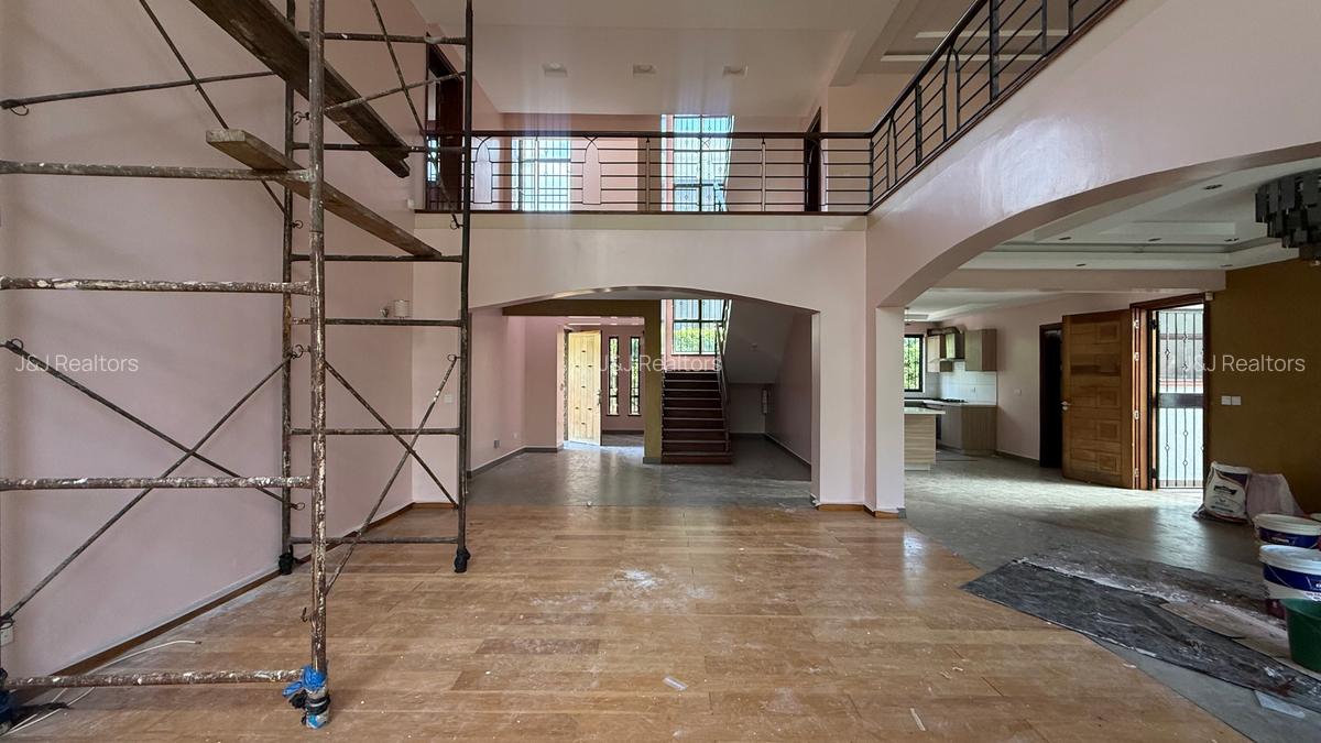 4 Bed Townhouse with En Suite in Lavington - 3