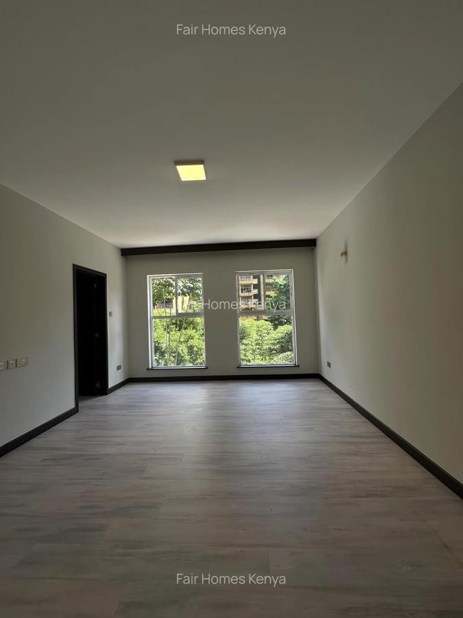 3 Bed Apartment with En Suite at Riverside Drive - 6