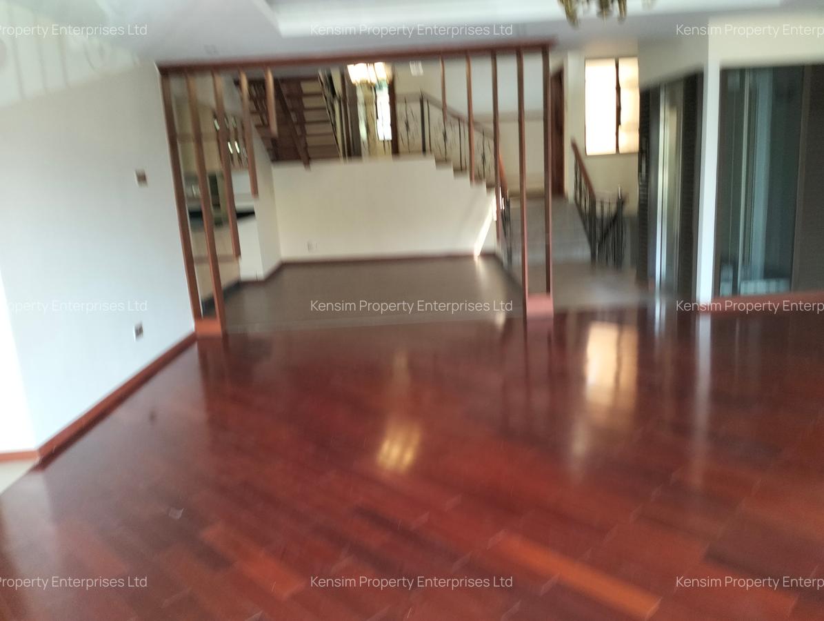 5 Bed Townhouse with En Suite in Lavington - 15