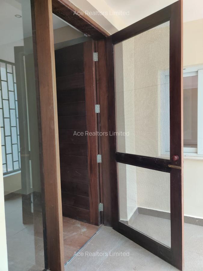 2 Bed Apartment with En Suite at Peponi Road - 15