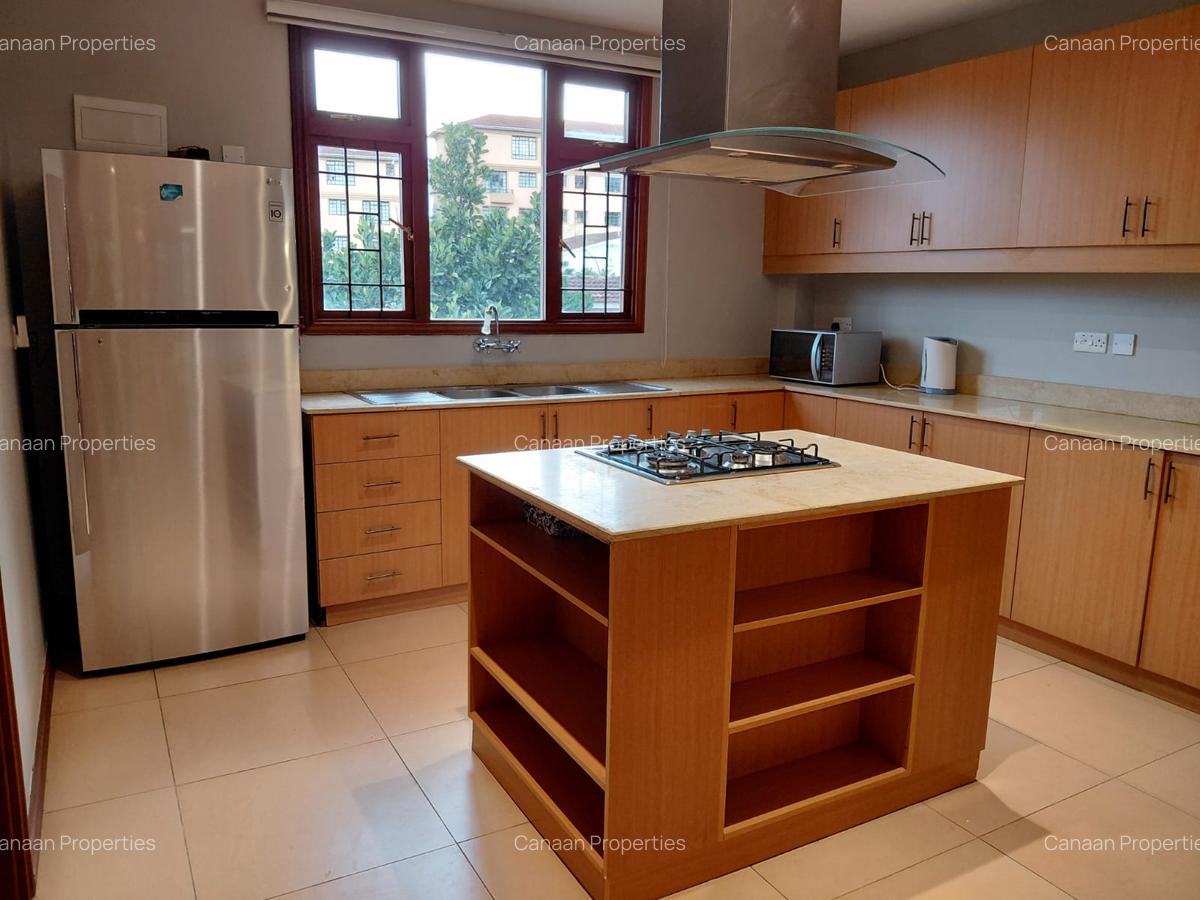 Serviced 3 Bed Apartment with En Suite in Riverside - 9