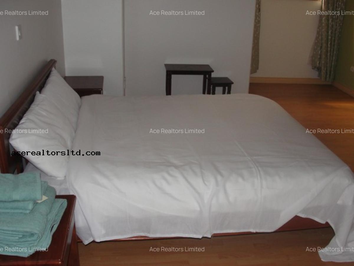 Furnished 3 Bed Apartment with En Suite at Brookside Drive - 5