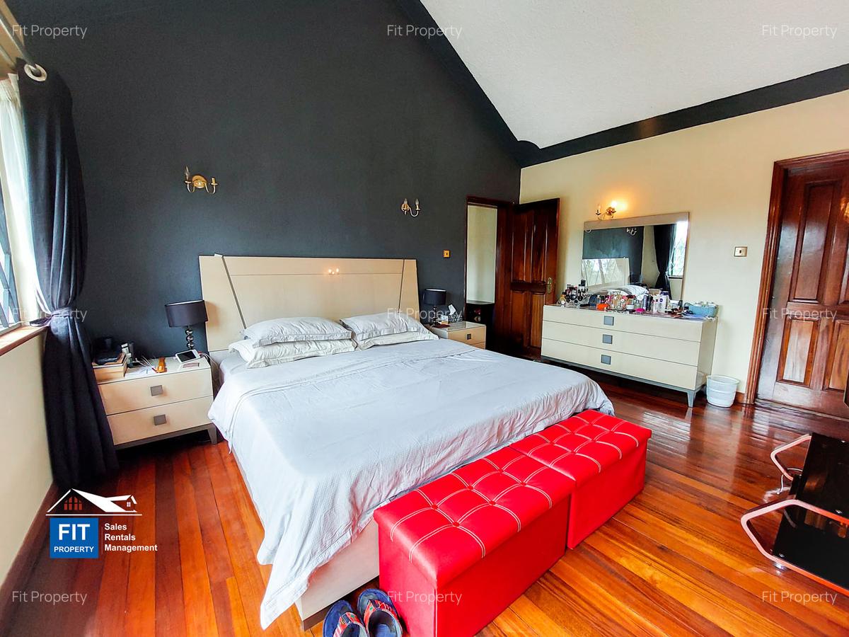 5 Bed House with En Suite at Nairobi - 12