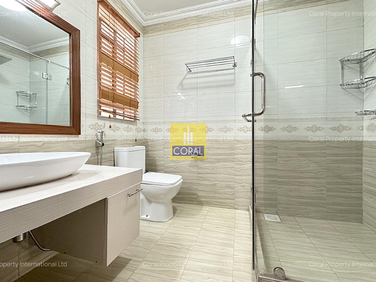 4 Bed Townhouse in Spring Valley - 7