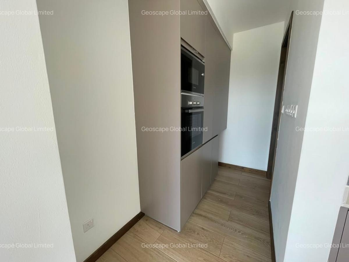 2 Bed Apartment with En Suite in Rosslyn - 9