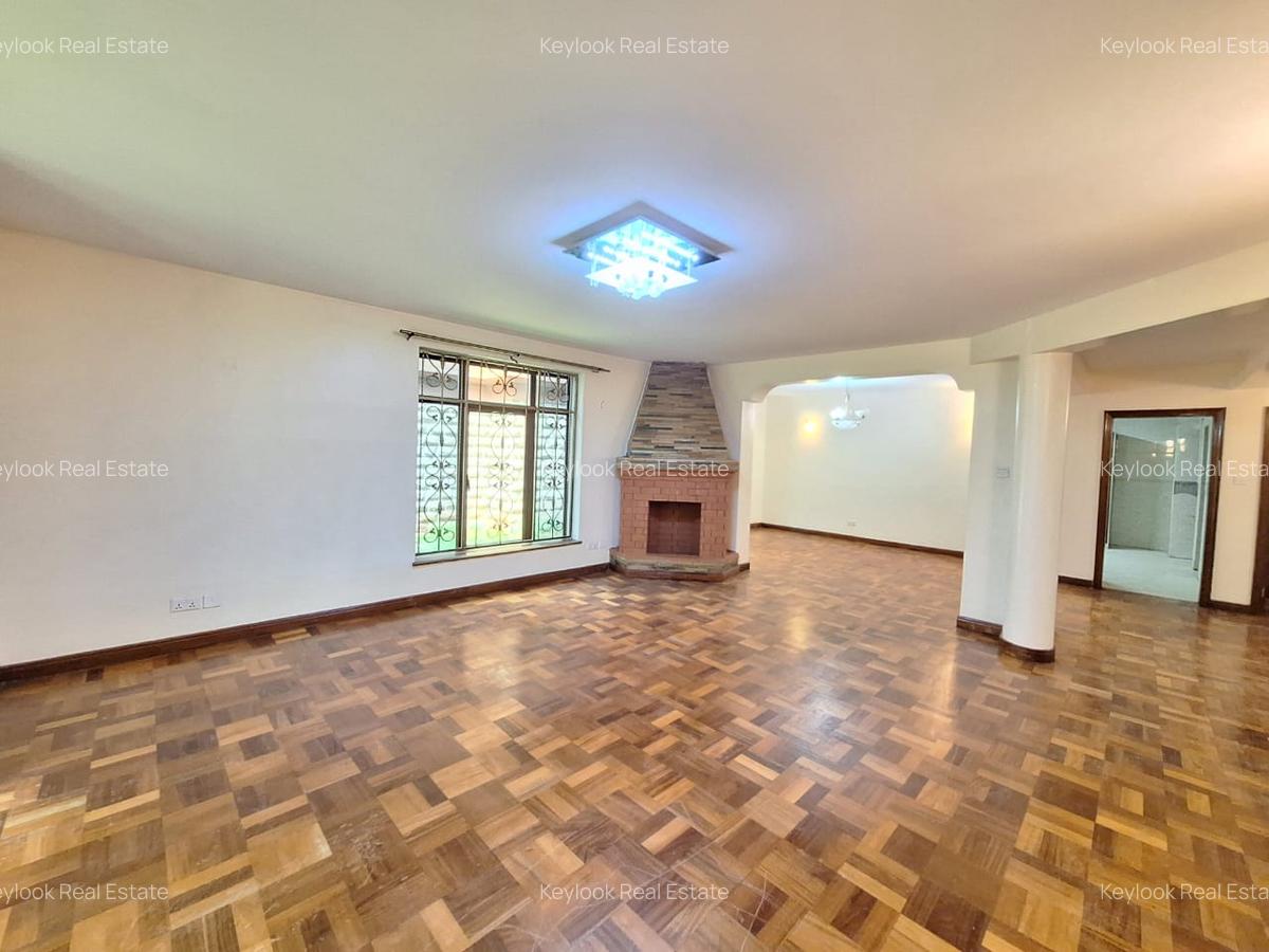 5 Bed Townhouse with En Suite at Lavington - 5
