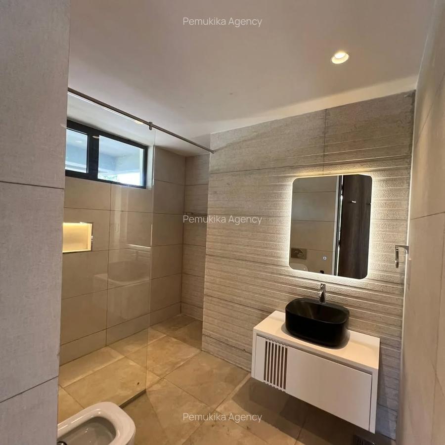 5 Bed Townhouse with En Suite in Nyari - 8