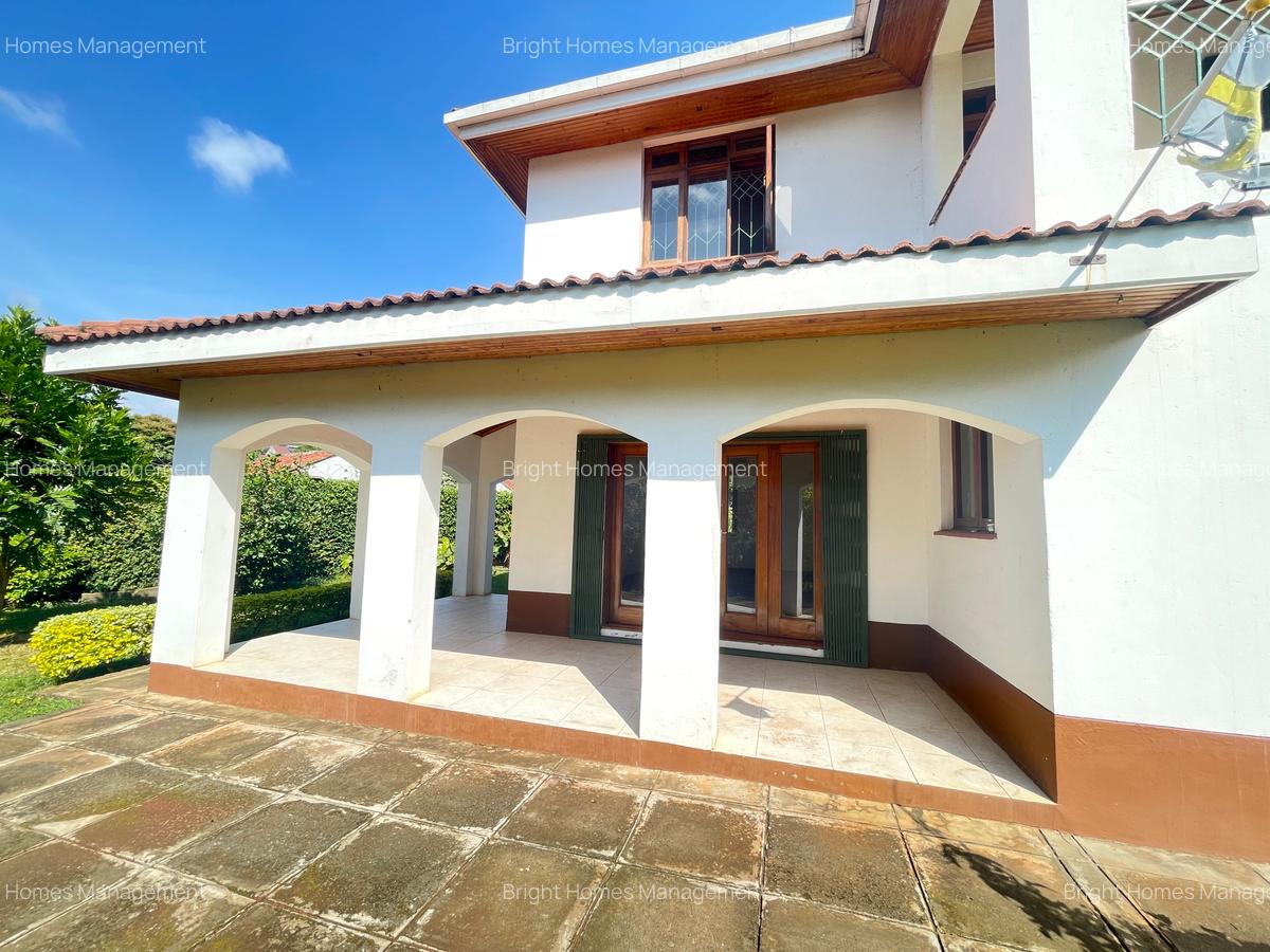 4 Bed Townhouse with En Suite in Lavington - 14