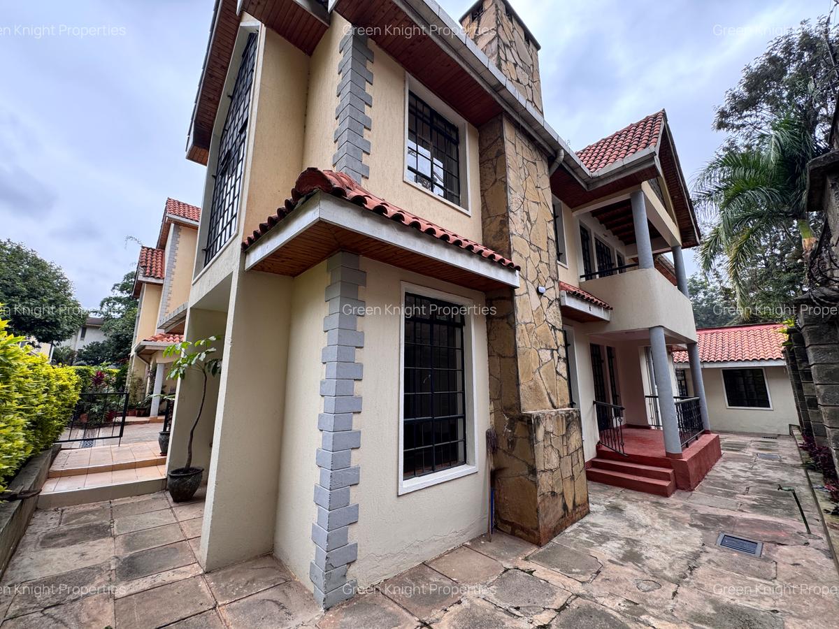 5 Bed Townhouse with En Suite in General Mathenge - 5