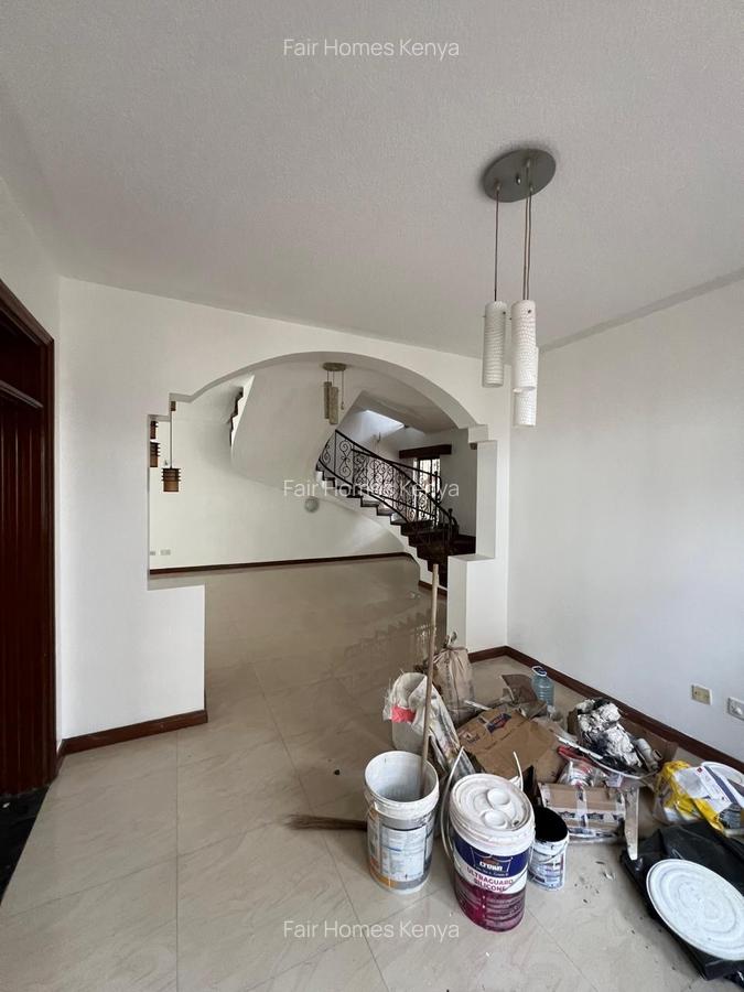 4 Bed Townhouse with En Suite at Brookside Drive - 5