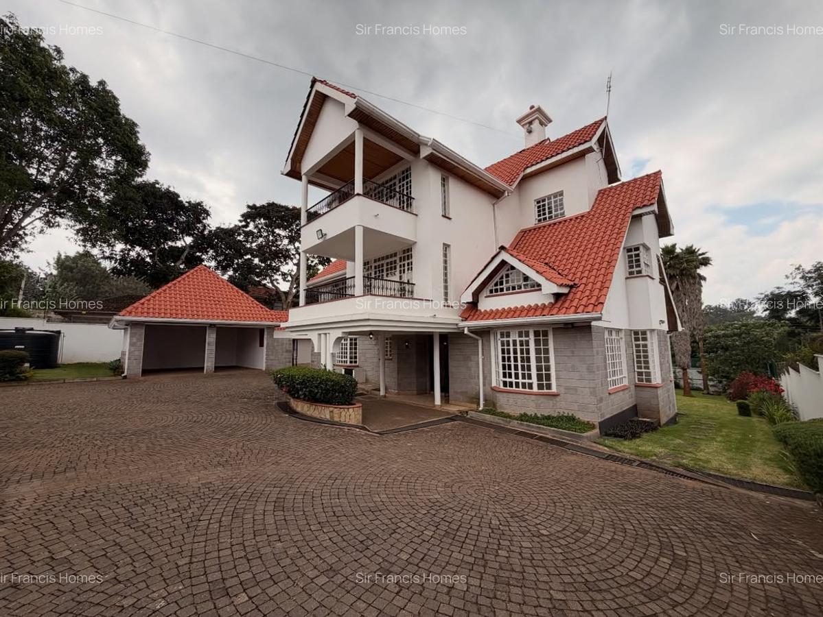 5 Bed House with En Suite in Runda - 15