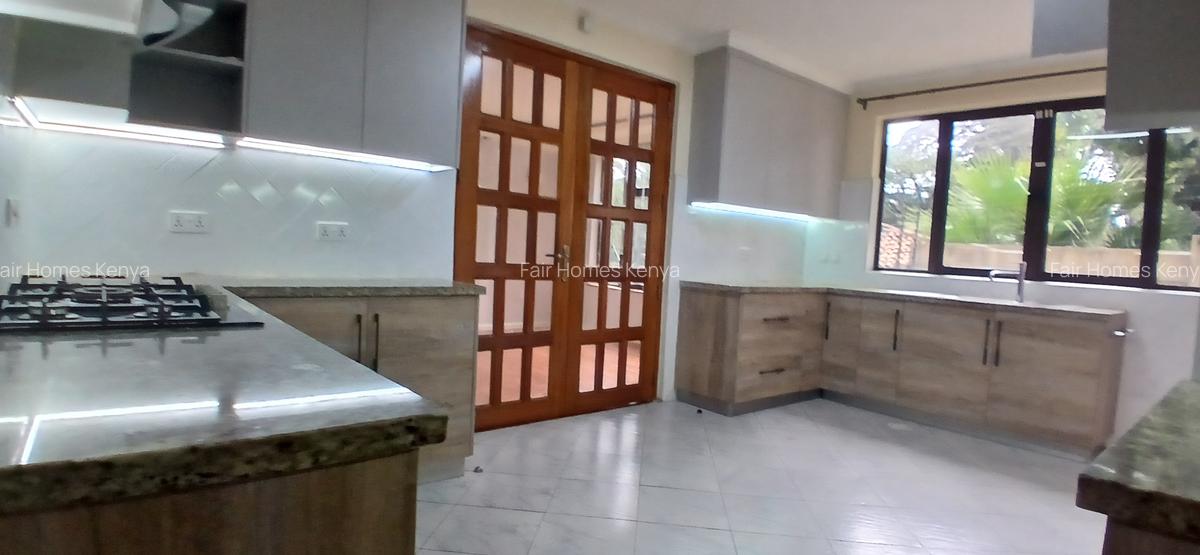 4 Bed Townhouse with En Suite at Lavington Green - 8