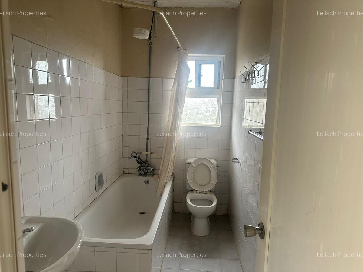 5 Bed House with En Suite in South C - 16