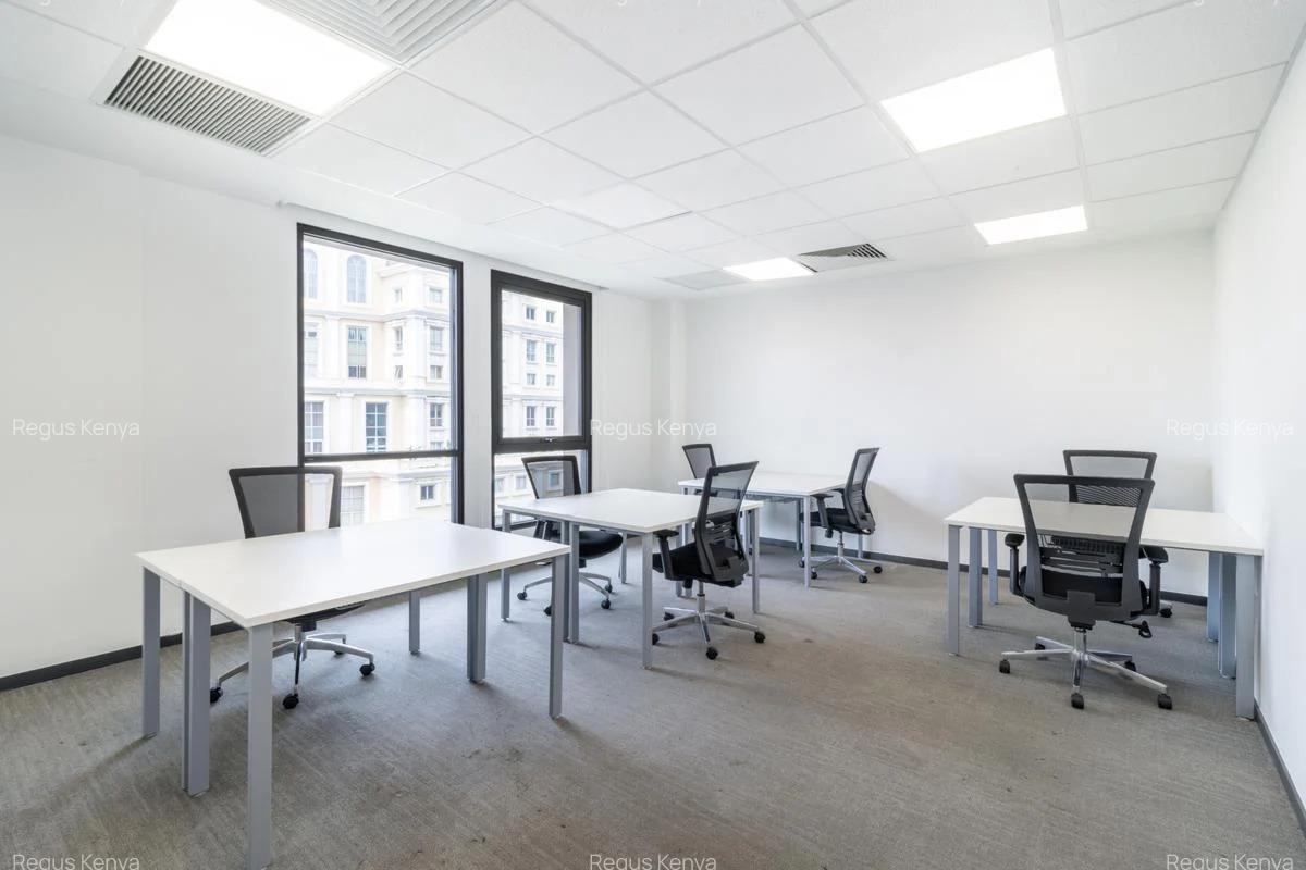 Furnished 1,514 m² Office with Fibre Internet at Global Trade Centre - 3