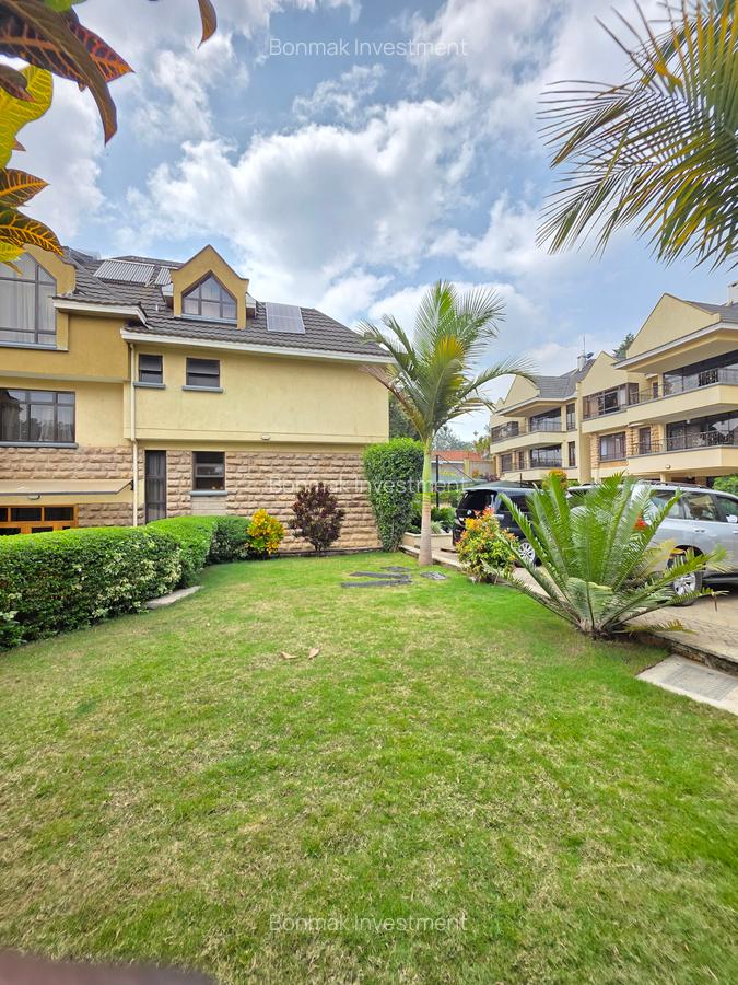 5 Bed Townhouse with En Suite at Lavington Green - 7