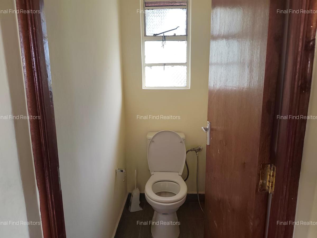 2 Bed Apartment with En Suite in Parklands - 18