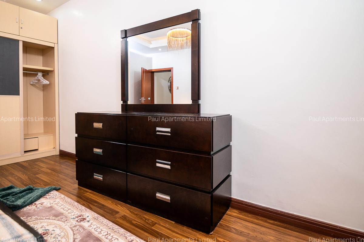 Serviced 2 Bed Apartment with En Suite at Kindaruma Road - 13