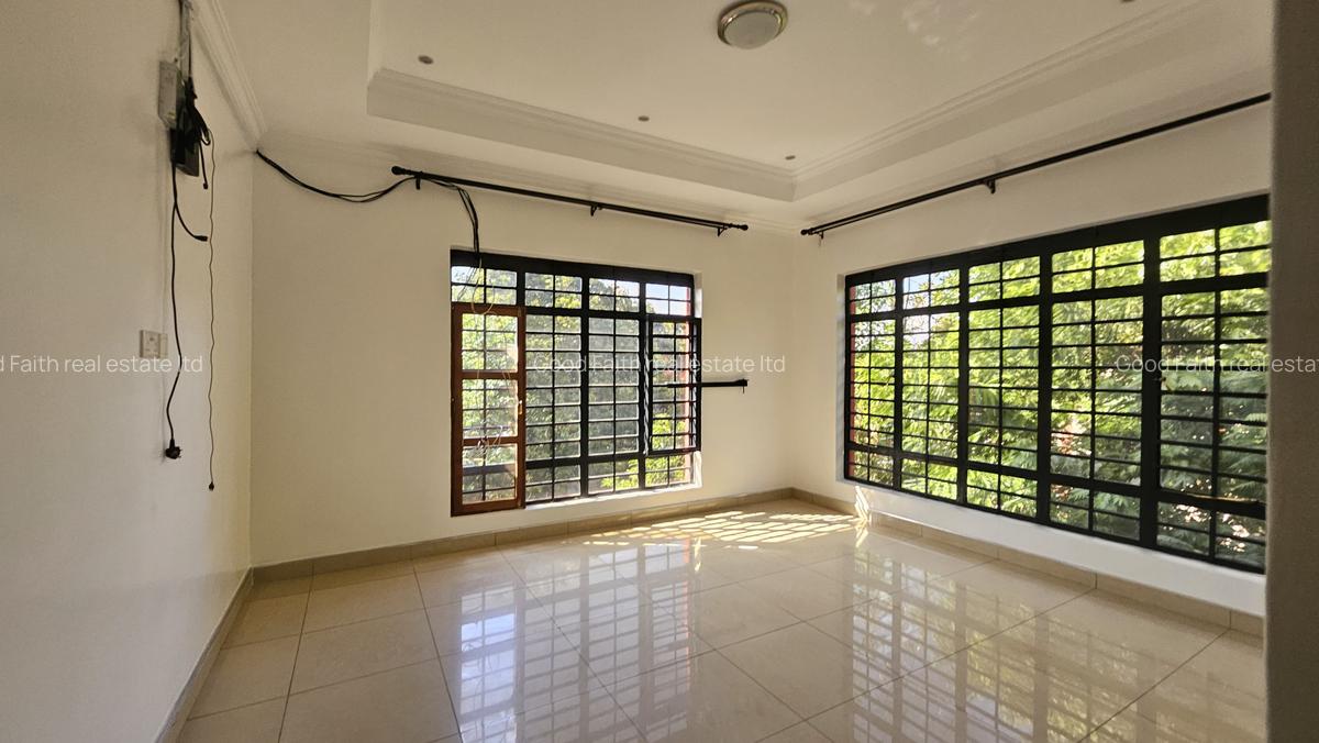 4 Bed Villa with En Suite in Kiambu Road - 12