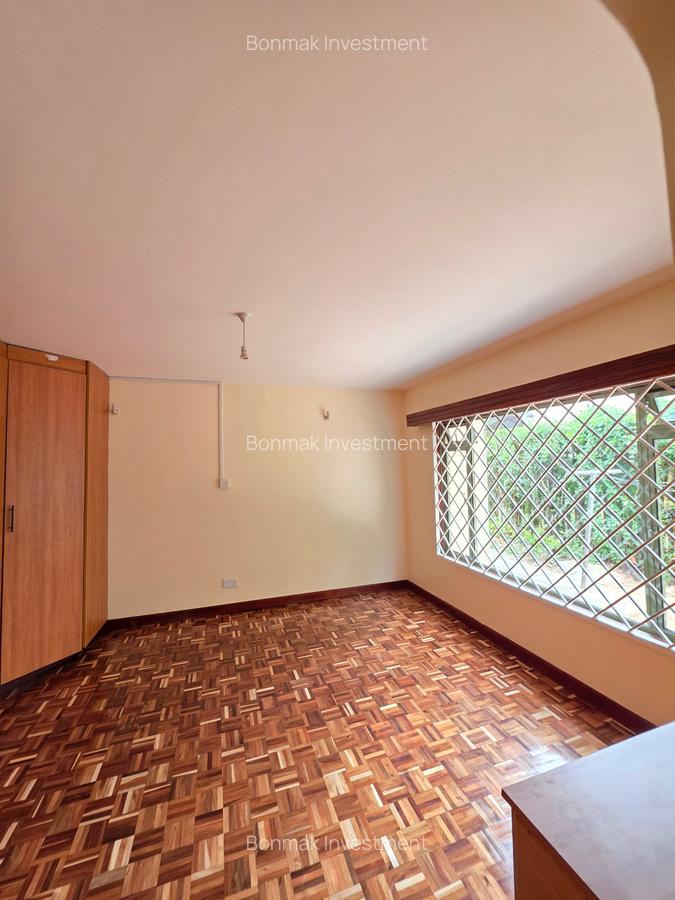 4 Bed Townhouse with En Suite at Lavington Green - 10