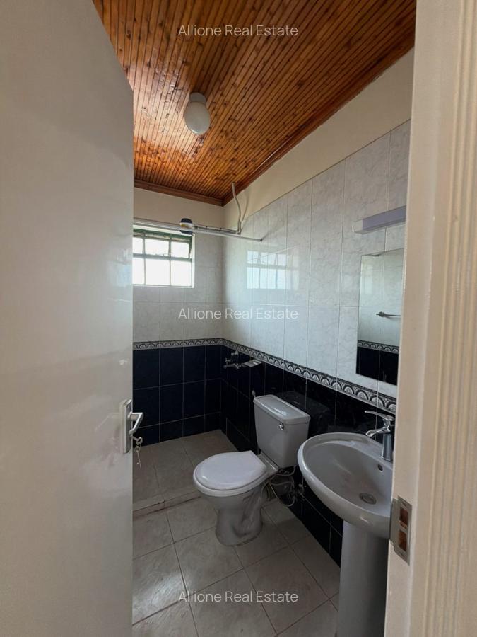 4 Bed Apartment with Parking at Off - Dennis Pritt Road - 15