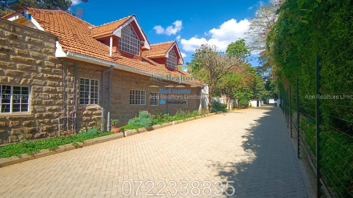 5 Bed House with En Suite at Old Muthaiga Golf Club - 16