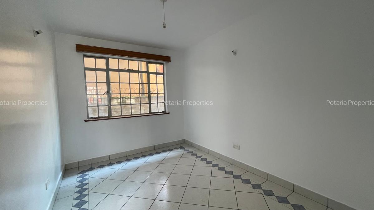 3 Bed Apartment with Parking in Kilimani - 12