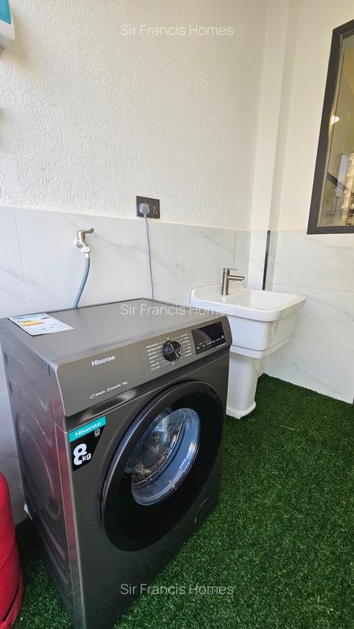 Serviced 2 Bed Apartment with En Suite at Valley Arcade - 10
