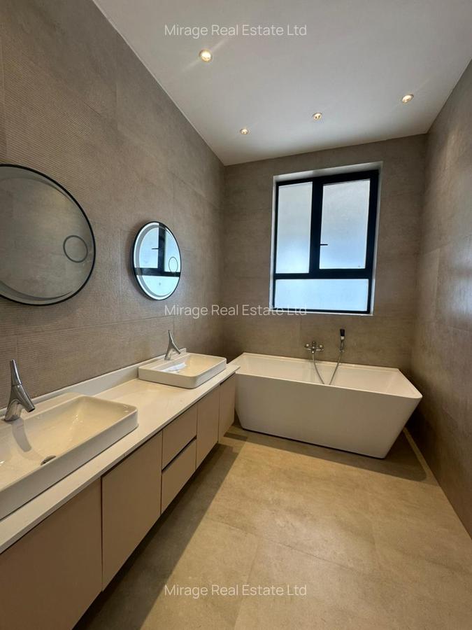 5 Bed Townhouse with En Suite in Lavington - 14