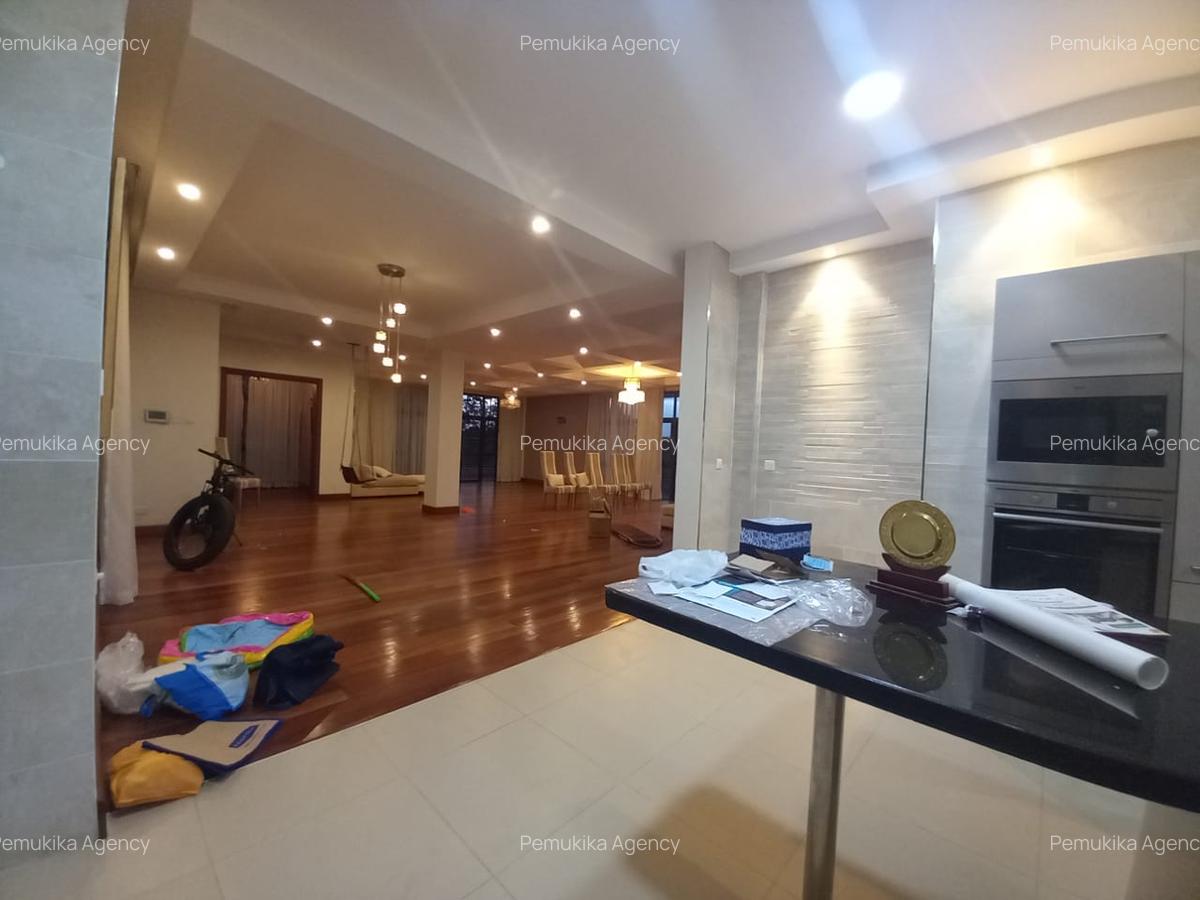 4 Bed Apartment with En Suite in General Mathenge - 14